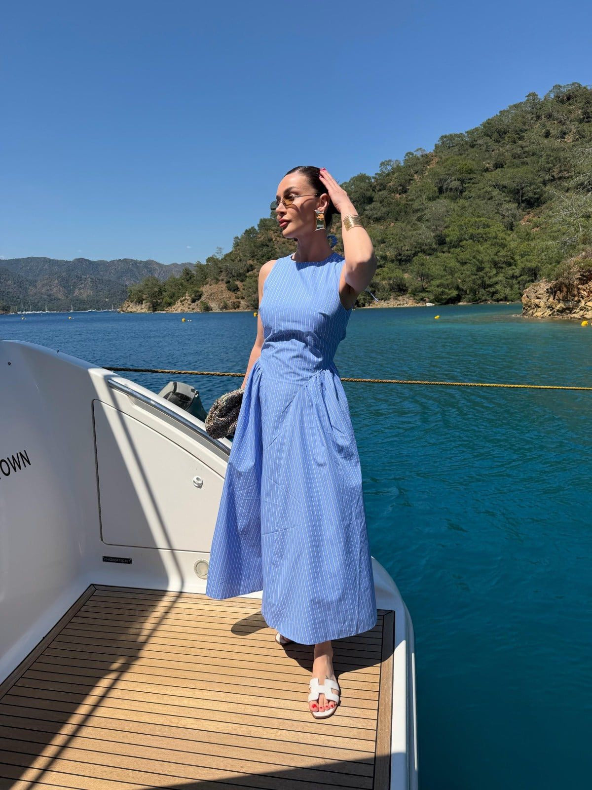 Blue sails of dreams and freedom
Sizes:S/M/L